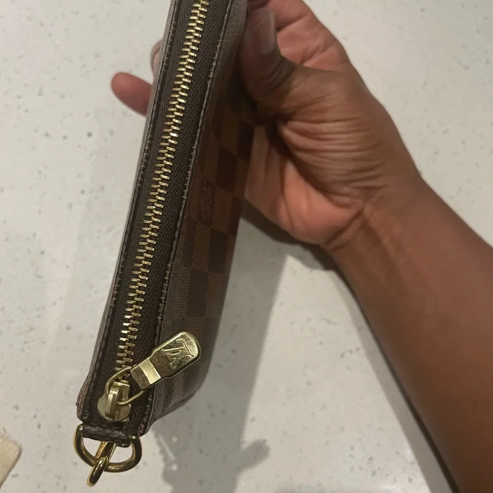 Mini pochette in Damier Ebene - Picture 6 of 9
